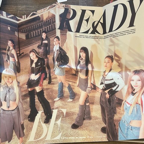 TWICE 12th Mini Album 'Ready To Be' - Picture 2 of 9